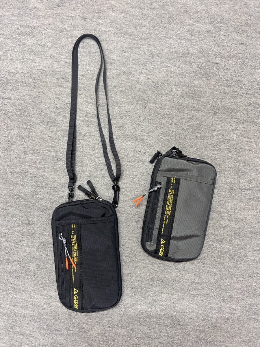 【残りわずか1ケース】【GERRY】マルチショルダー 上代2900円、2色込み 約11×20×2cm
