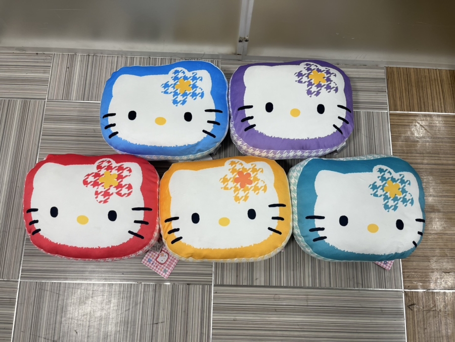 【カオハナキティ】ダイカットクッション  10個セット